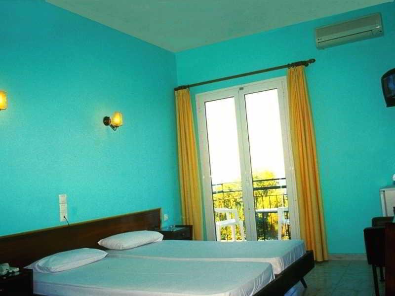 Hotel Perama Buitenkant foto
