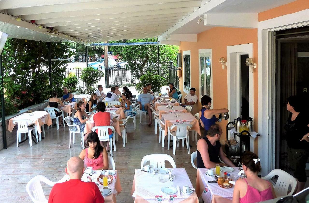 Hotel Perama Buitenkant foto